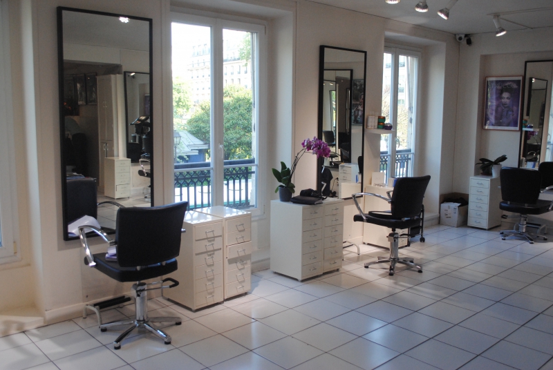 salon-coiffure-BONSON-min_floor-home-office-property-living-room-room-781228-pxhere.com